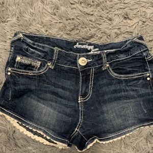 Amethyst jean shorts size 7 excellent condition
